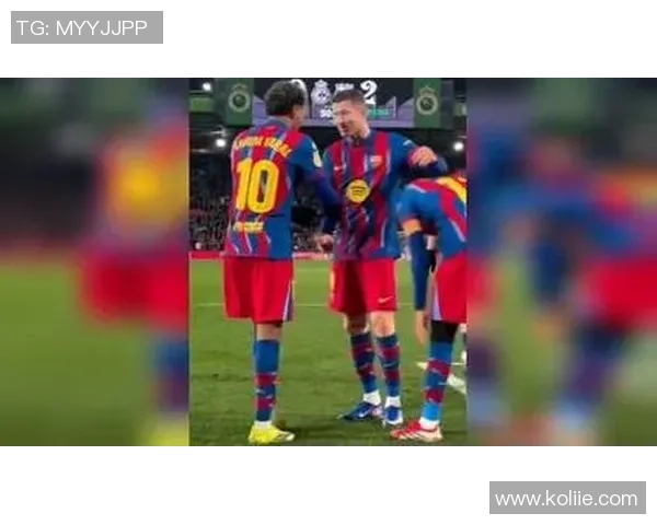 跨年夜足球盛宴精彩瞬间尽在此刻欢庆团聚与激情碰撞的完美结合